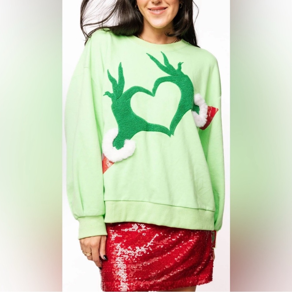 NWB Queen of Sparkles Grinch Heart Green Holiday Sweatshirt with Heart Design L
